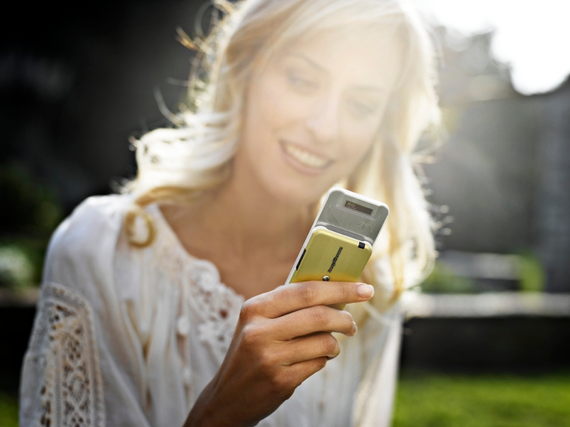 Illustration for article titled Sony Ericsson S500 Shows Your Inner Artist